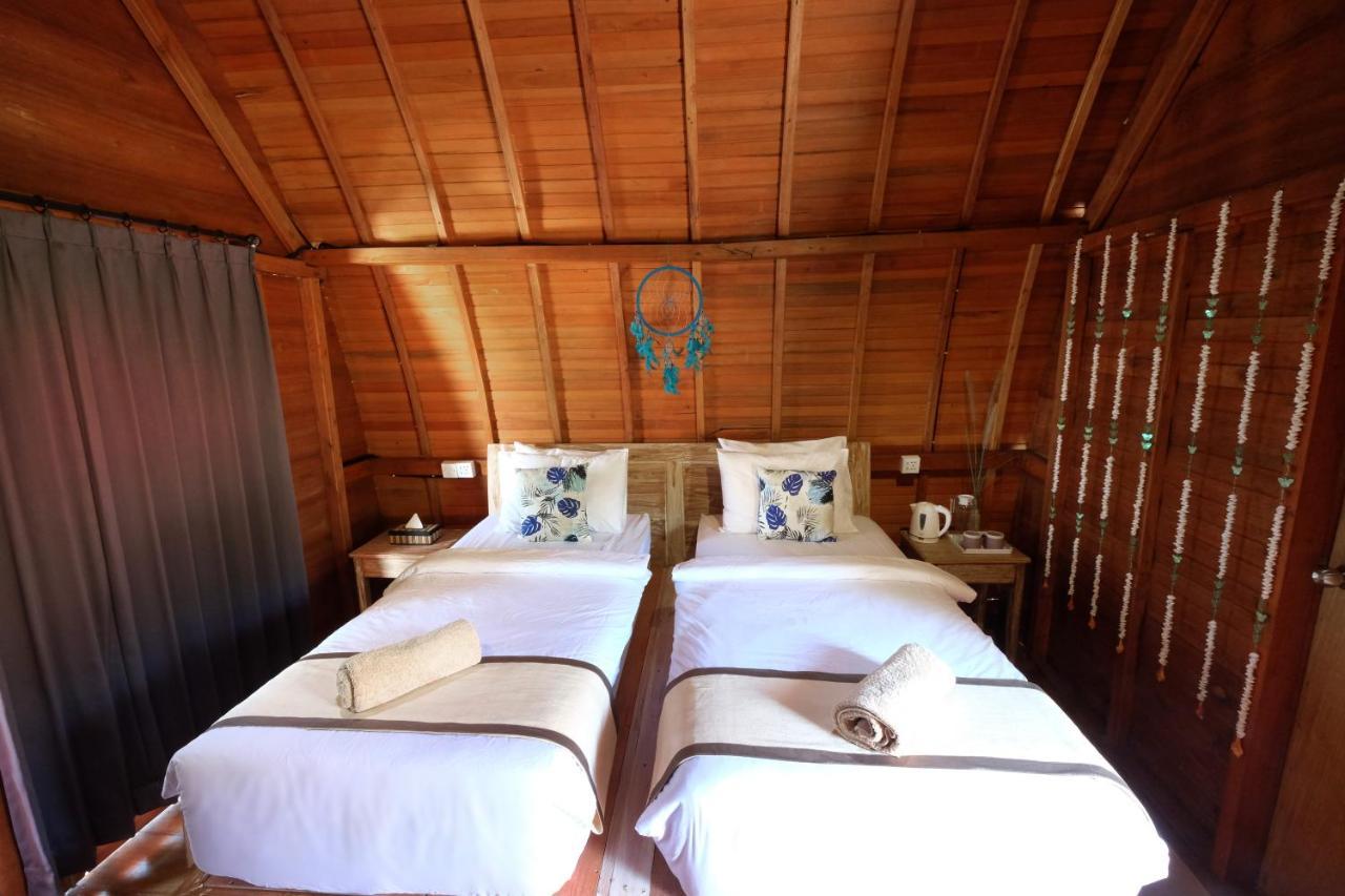 Adara Beach Huts Batununggul Luaran gambar