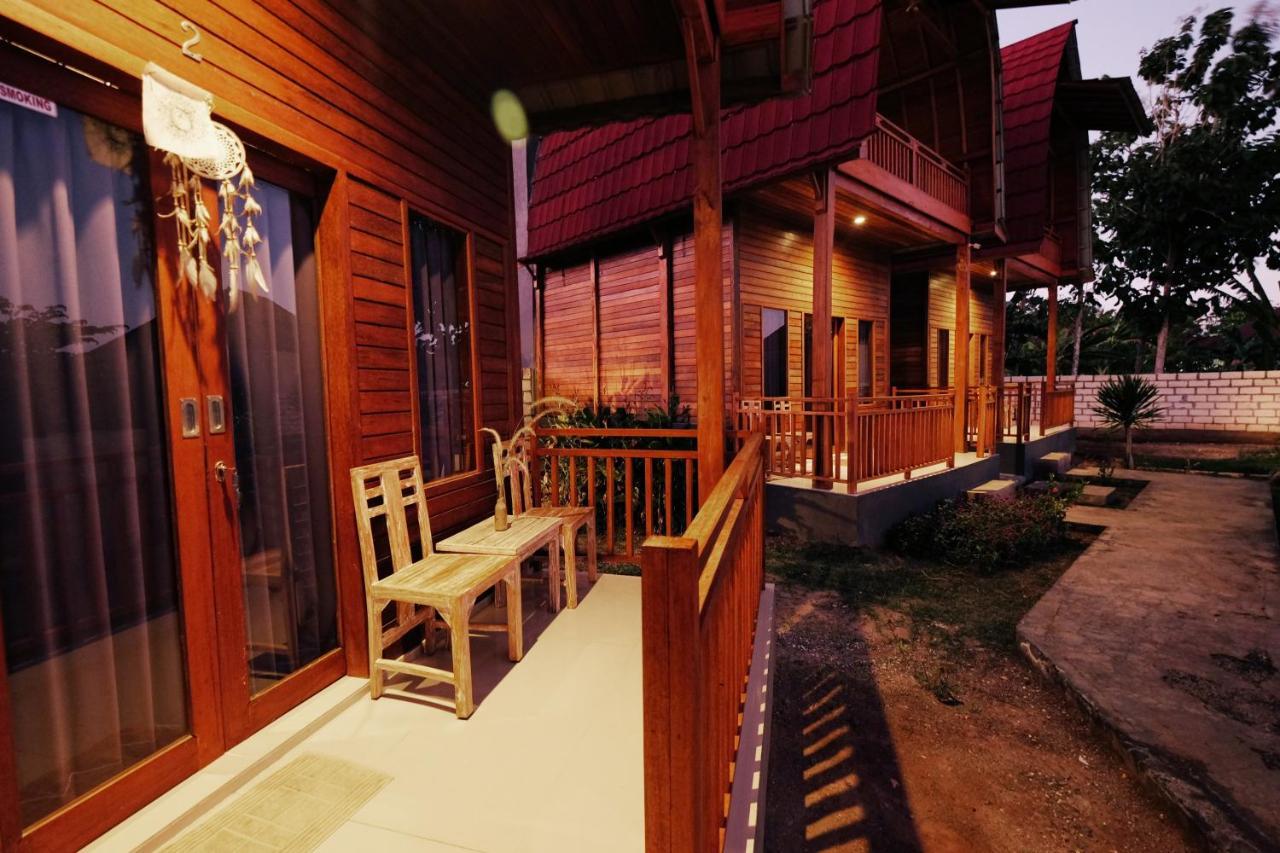 Adara Beach Huts Batununggul Luaran gambar